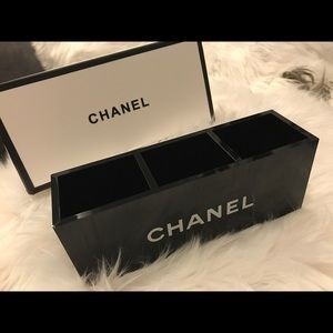 VIP 3 compartments brush holder